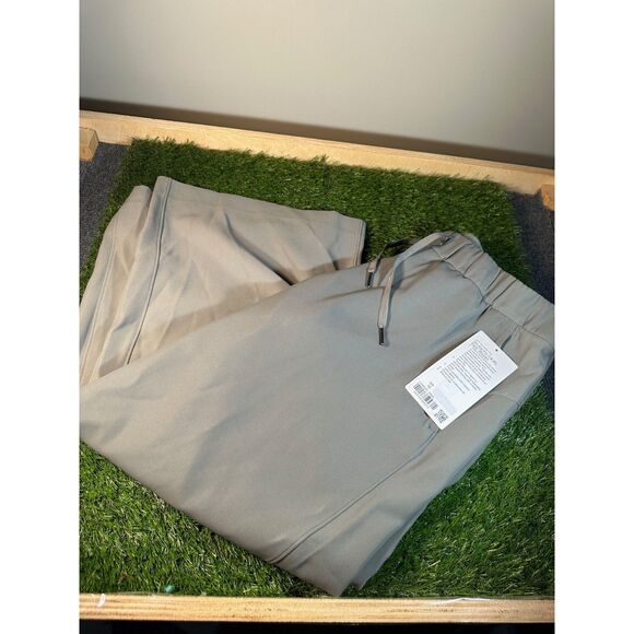 New With Tags Womens Lululemon "On the fly 7/8 WL Pant" Woven Size 10 - Picture 2 of 9